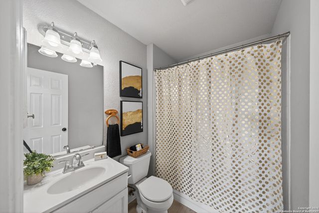 7622 Gnarled Oak Tr, Live Oak, TX 78233