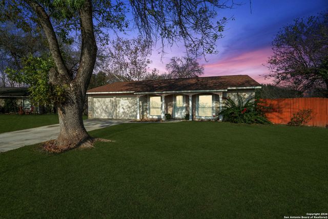 7622 Gnarled Oak Tr, Live Oak, TX 78233