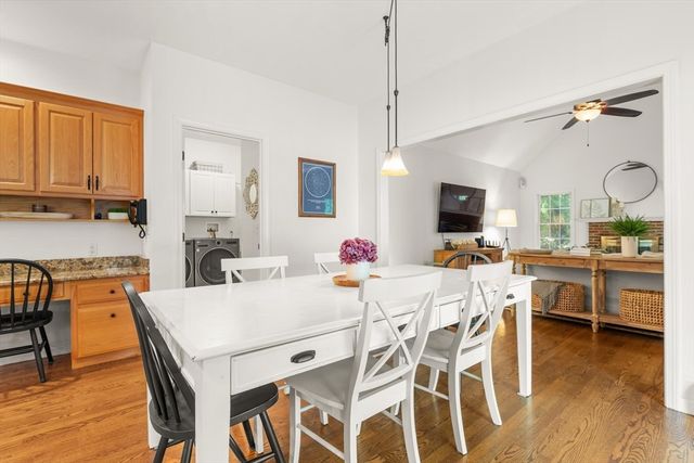 2 Brookside St, Upton, MA 01568