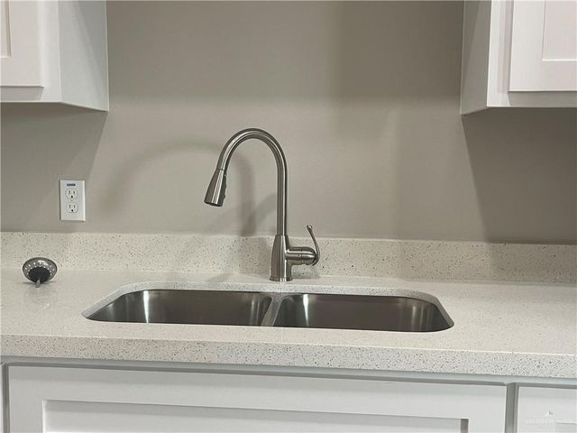 605 Sparrow Road, Weslaco, TX 78596