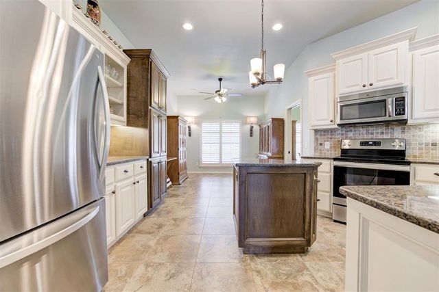 6601 Chelsey Lane, Oklahoma City, OK 73132