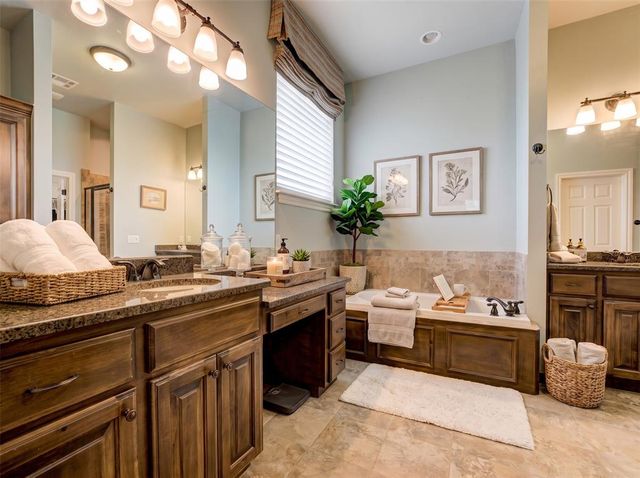 6601 Chelsey Lane, Oklahoma City, OK 73132