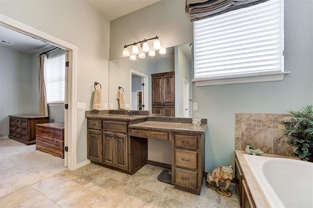 6601 Chelsey Lane, Oklahoma City, OK 73132