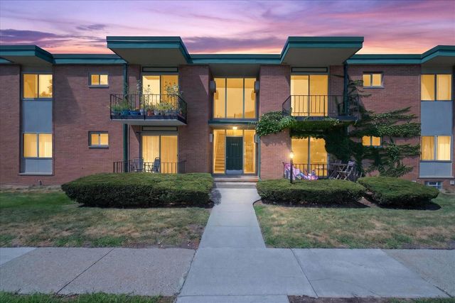 1942 Axtell Drive 3, Troy, MI 48084