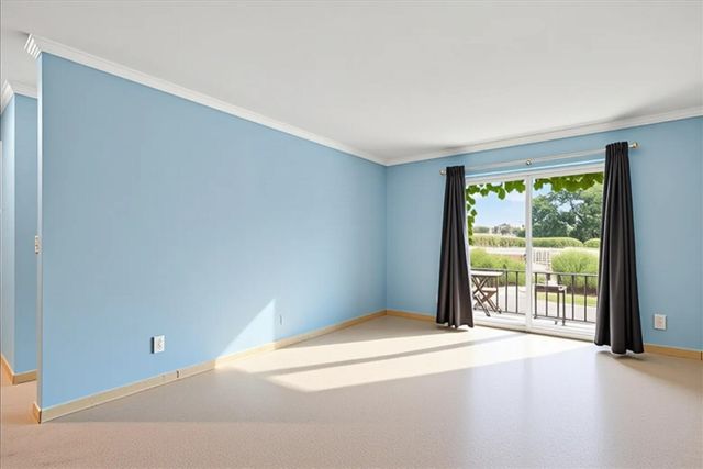 1942 Axtell Drive 3, Troy, MI 48084