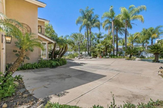 3156 Willow Creek Place, Escondido, CA 92027