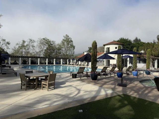 3156 Willow Creek Place, Escondido, CA 92027