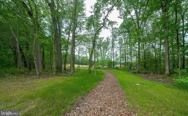 408 KOSMILL DR, Millersville, MD 21108