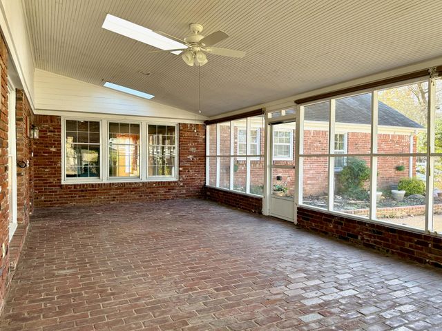 6532 CORSICA DR, Memphis, TN 38120