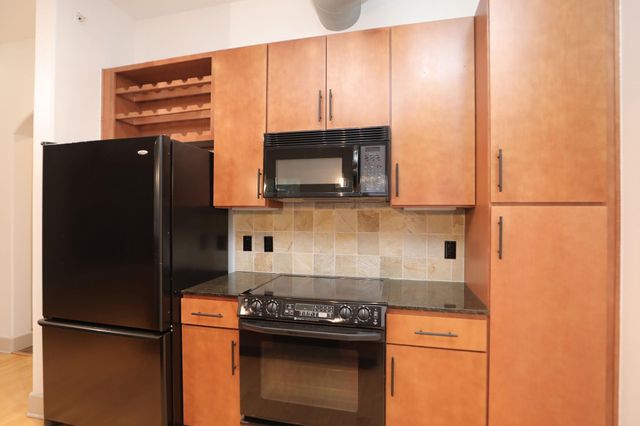 1901 Post Oak Boulevard 2109, Houston, TX 77056