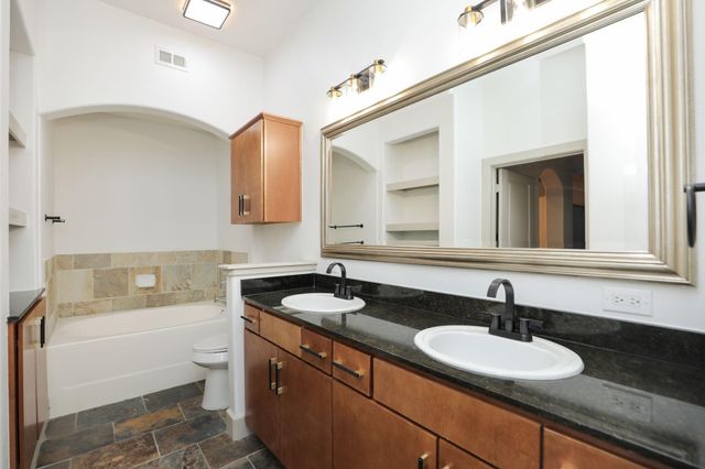 1901 Post Oak Boulevard 2109, Houston, TX 77056