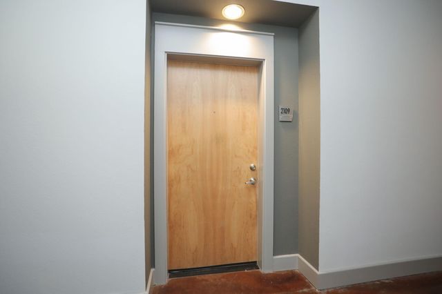 1901 Post Oak Boulevard 2109, Houston, TX 77056