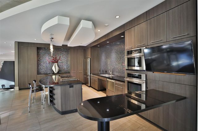 1901 Post Oak Boulevard 2109, Houston, TX 77056