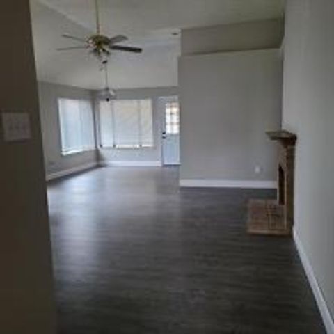 816 Wyndham Place, Arlington, TX 76017