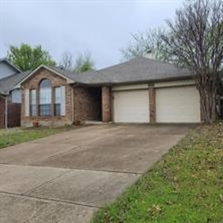 816 Wyndham Place, Arlington, TX 76017