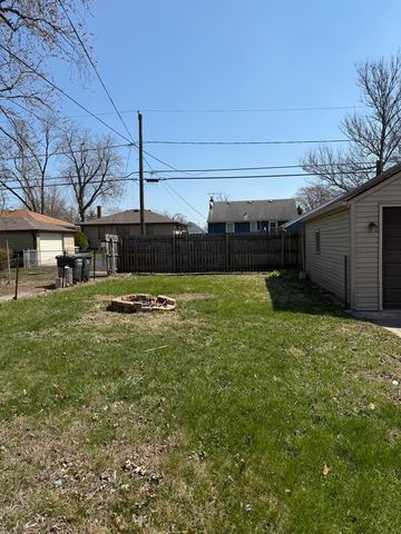 18343 Oakwood Avenue, Lansing, IL 60438