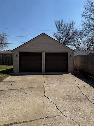 18343 Oakwood Avenue, Lansing, IL 60438