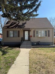 18343 Oakwood Avenue, Lansing, IL 60438