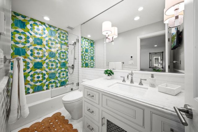 22130 E Cliff Drive 2A, Santa Cruz, CA 95062