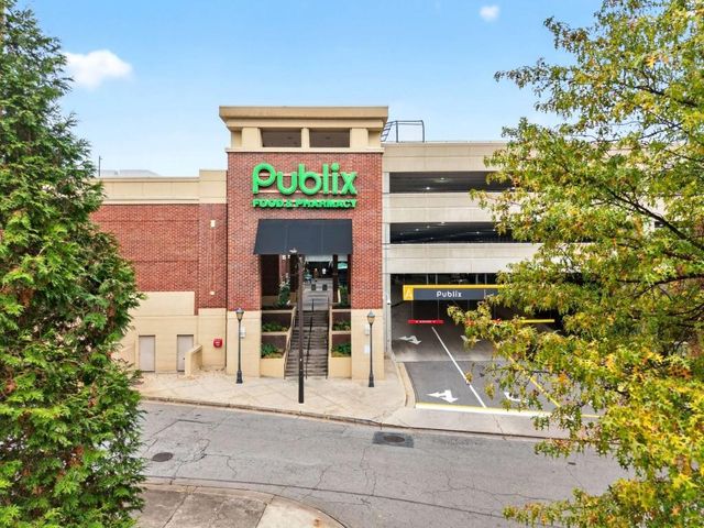 3668 Kingsboro NE Road, Atlanta, GA 30319