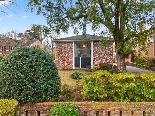 3668 Kingsboro NE Road, Atlanta, GA 30319