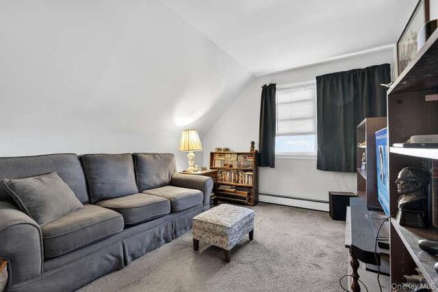 344 White Road, Mineola, NY 11501