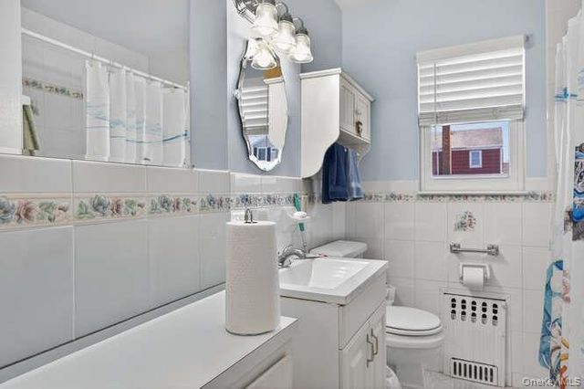 344 White Road, Mineola, NY 11501