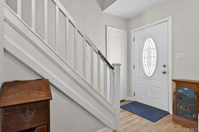 344 White Road, Mineola, NY 11501