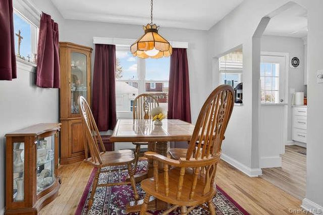 344 White Road, Mineola, NY 11501