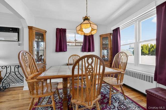 344 White Road, Mineola, NY 11501