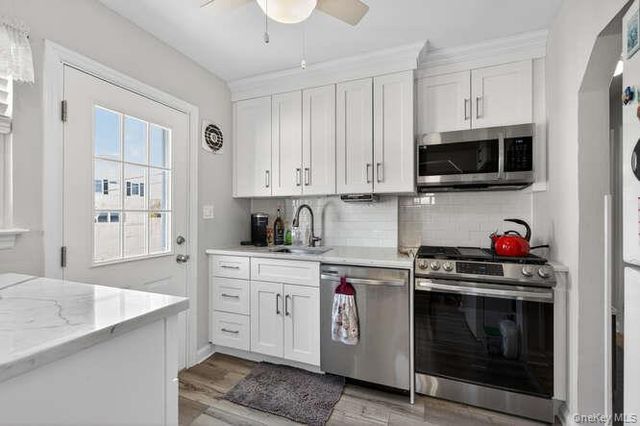 344 White Road, Mineola, NY 11501