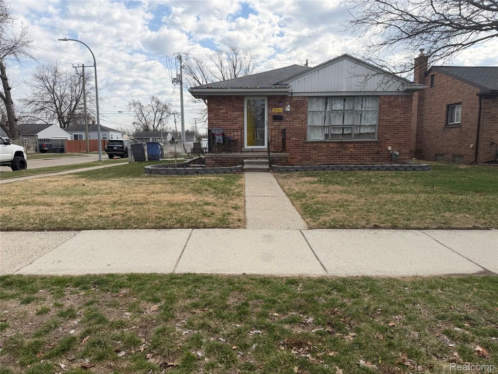 32011 Grandview Avenue, Westland, MI 48186