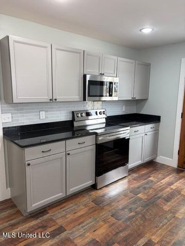 124 Mcclure Street, Senatobia, MS 38668