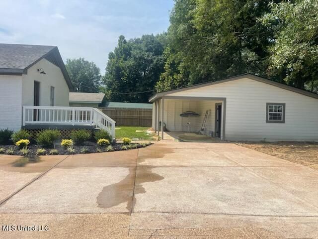 124 Mcclure Street, Senatobia, MS 38668