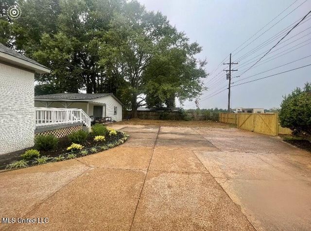 124 Mcclure Street, Senatobia, MS 38668