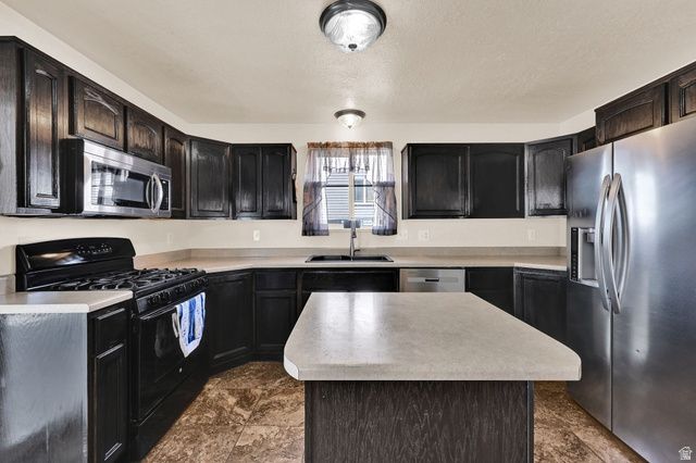 4753 S 4125 W, Roy, UT 84067