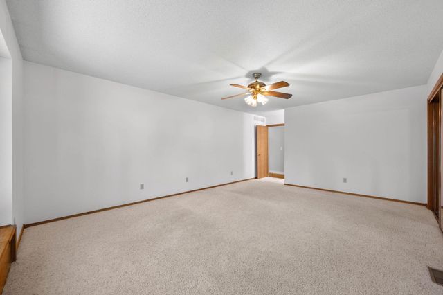 238 N Mesa St, Wichita, KS 67212