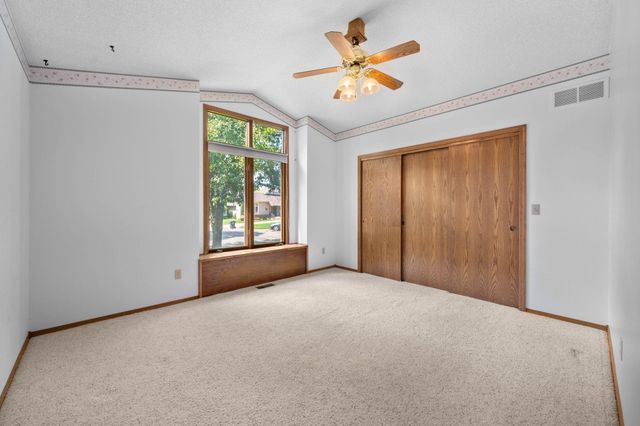 238 N Mesa St, Wichita, KS 67212