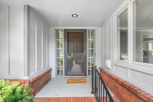 238 N Mesa St, Wichita, KS 67212