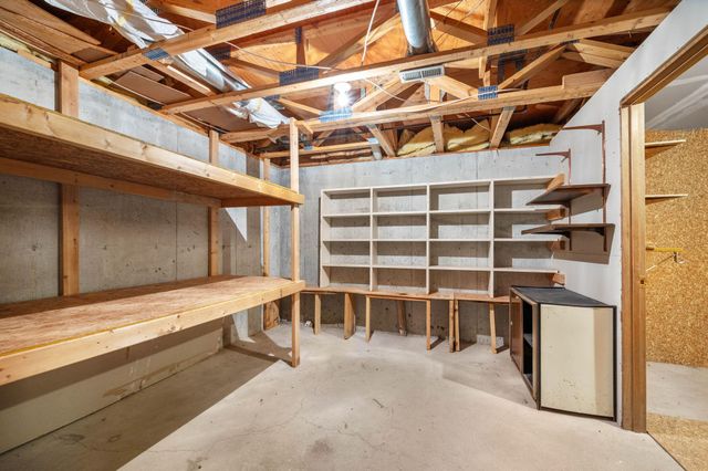 238 N Mesa St, Wichita, KS 67212