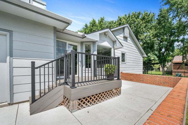 238 N Mesa St, Wichita, KS 67212