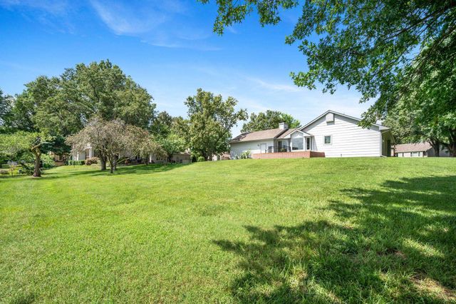 238 N Mesa St, Wichita, KS 67212