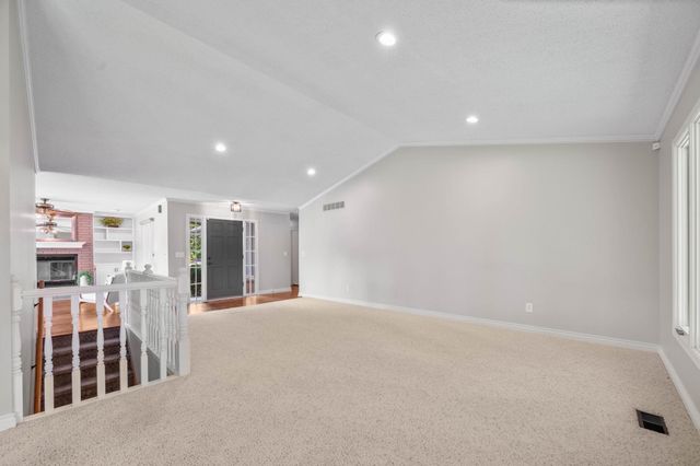 238 N Mesa St, Wichita, KS 67212