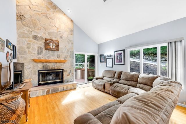 10 Catherine Ter, Byram Twp., NJ 07821