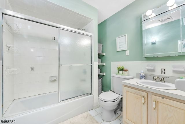 10 Catherine Ter, Byram Twp., NJ 07821