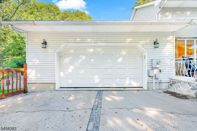 10 Catherine Ter, Byram Twp., NJ 07821