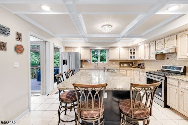 10 Catherine Ter, Byram Twp., NJ 07821