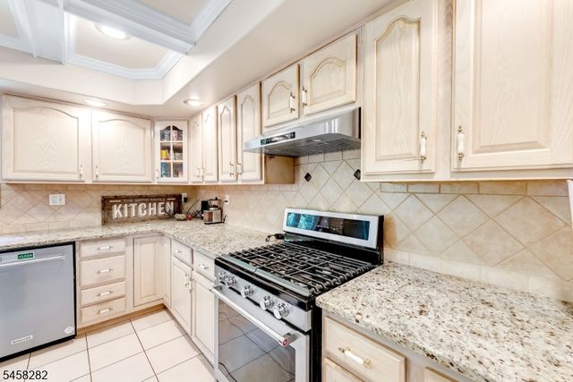 10 Catherine Ter, Byram Twp., NJ 07821