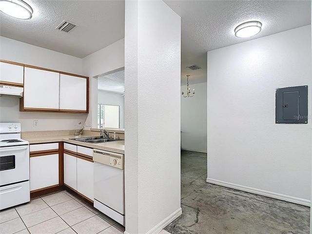 6446 CYPRESSDALE DRIVE 202, Riverview, FL 33578