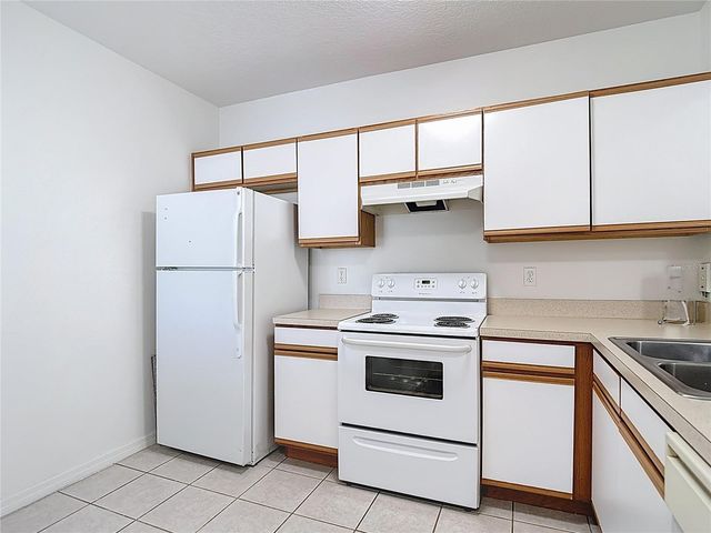 6446 CYPRESSDALE DRIVE 202, Riverview, FL 33578